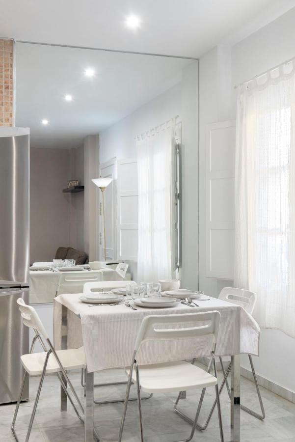 Apartamento Con Terraza En Sevilla Centro By Rent Me Экстерьер фото